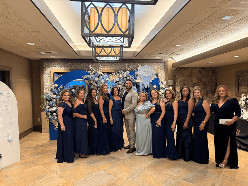 Congreso de la Mujer Latina — equipo en la gala